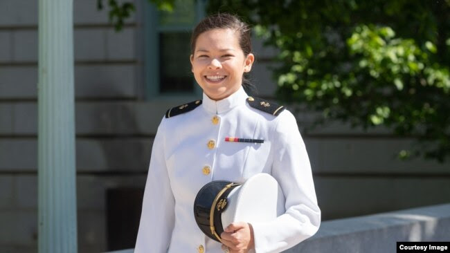 Miahnna Nguyễn trong ngày tốt nghiệp.
