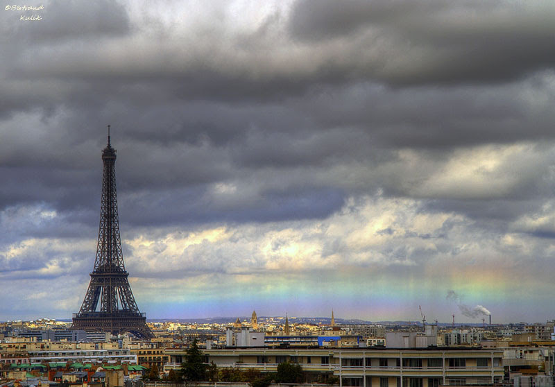 http://twistedsifter.com/2013/03/horizon-rainbow-in-paris/