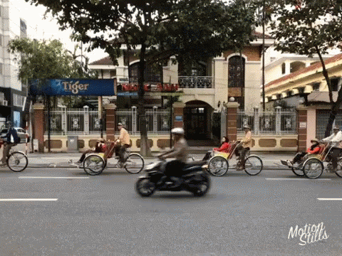 Vietnam Cyclo GIF - Vietnam Cyclo Riksha GIFs