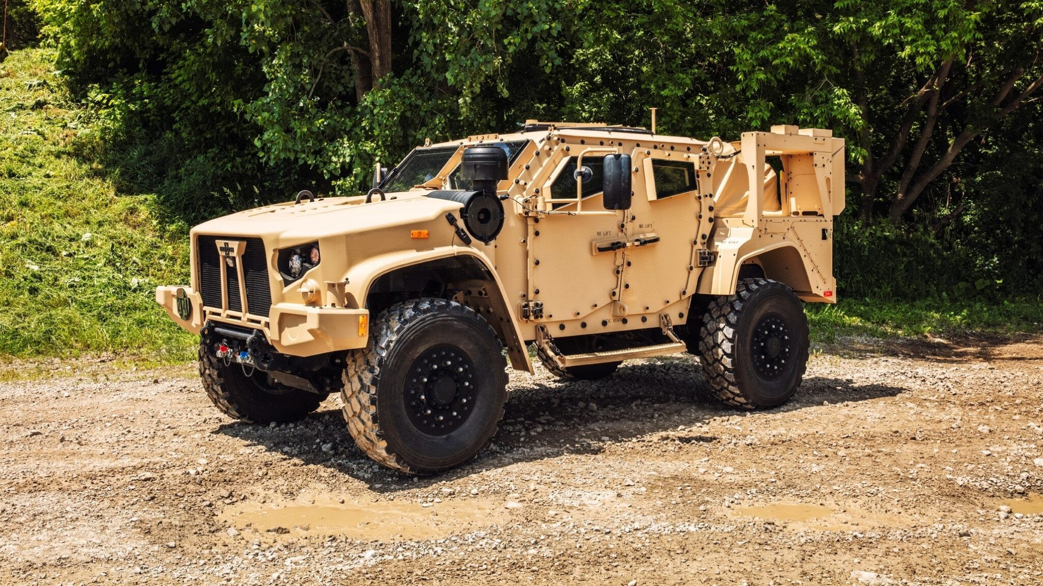 AM General Wins Army’s JLTV Recompete, Deal Valued Up To $7.3 Billion ...