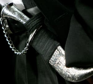 An attack in Brampton, Ont., last Friday involving a kirpan has renewed discussion within the Sikh community over the right to wear the ceremonial dagger.