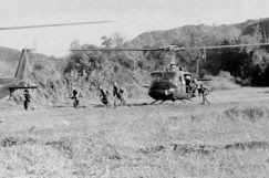 375px-Ia_Drang_Infantry_disembarking_from_Helicopter