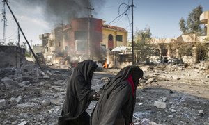 На фото: последствия теракта в иракском Мосуле.