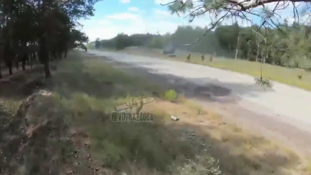 Vídeo mostra emboscada de soldados ucranianos a veículo russo