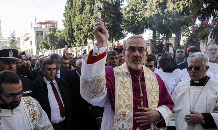 Đức Tổng Giám mục Pierbattista Pizzaballa tại thị trấn Bethlehem, Palestine hôm nay. Ảnh: AFP.