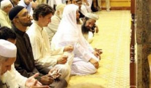 Canada: Trudeau calls for “Conservative Muslims” to help Conservative Party cure “Islamophobia”