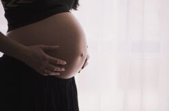 HISTORIAS DEL CORONAVIRUS | Soy enfermera, estoy a punto de ser madre y no dejarán que mi pareja esté presente en el parto