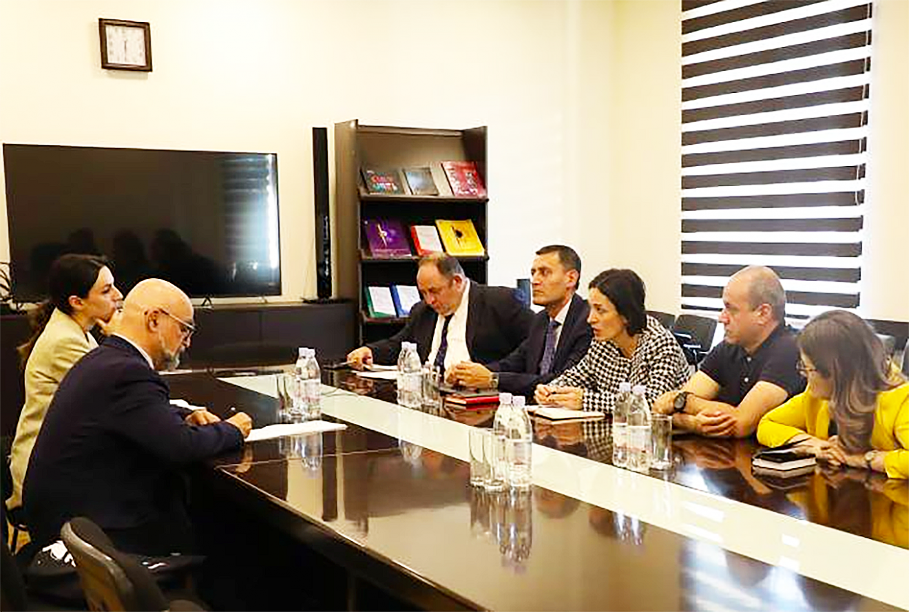 Les perspectives d'enseignement et de diffusion de l'arménien occidental en Arménie ont été discutées