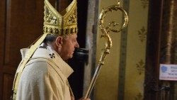 Monsignor Mieczyslaw Mokrzycki arcivescovo di Leopoli in Ucraina in occasione del trentesimo anniversario del rinnovo delle strutture ecclesiastiche della Chiesa cattolica di rito latino