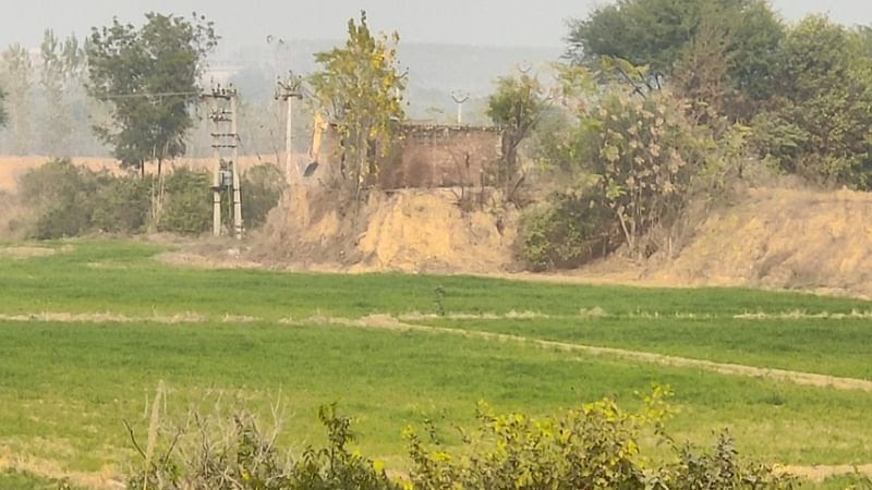 JCB spotted engaged in illegal mining in Saini Majra | Urjita Bhardwaj | ThePrint