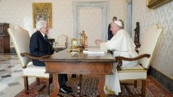 Il presidente Sergio Mattarella in Vaticano lo scorso 16 dicembre 