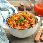 Капуста, тушеная со свининой и ветчиной