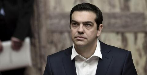 El primer ministro griego Alexis Tsipras asiste a la ceremonia de juramento del nuevo presidente electo Prokopis Pavlopoulos en el parlamento de Atenas./ REUTERS-Aris Messinis/Pool