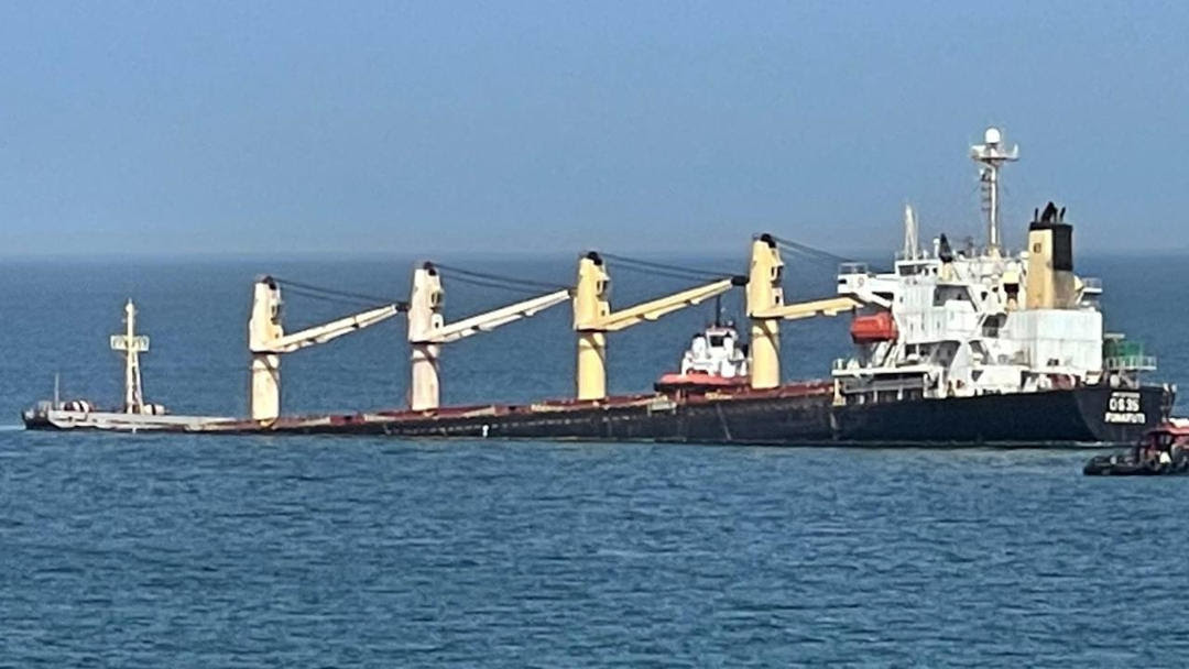 buque-OS35-funafuti-en-gibraltar