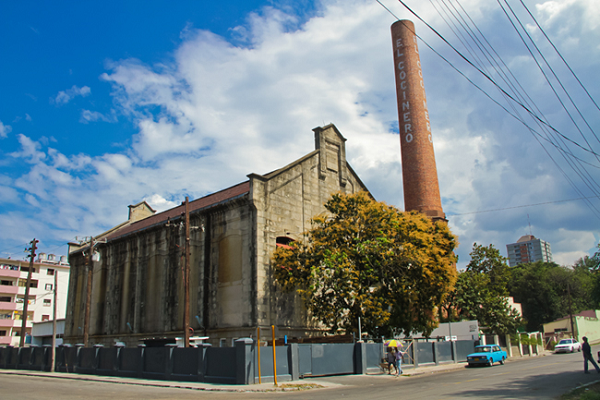 Vista exterior de la antigua fábrica_foto archivo