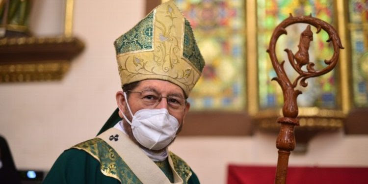 El arzobispo de Xalapa, México, apoya desde el púlpito y sus iglesias la candidatura política de sus sobrinas