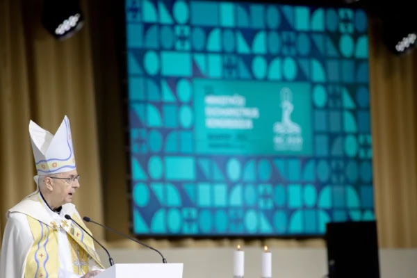 Polish Archbishop Stanisław Gądecki leads morning prayer at the International Eucharistic Congress in Budapest, Hungary, Sept. 8, 2021. Daniel Ibáñez/CNA.