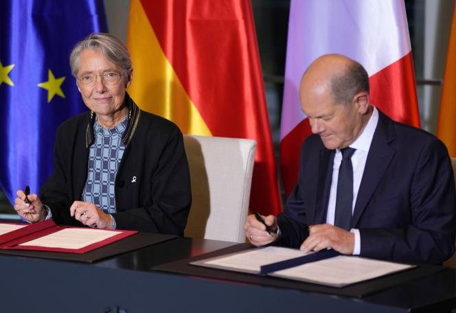 Le chancelier allemand, Olaf Scholz, et la première ministre française, Elisabeth Borne, à Berlin, en Allemagne, le 25 novembre 2022. 