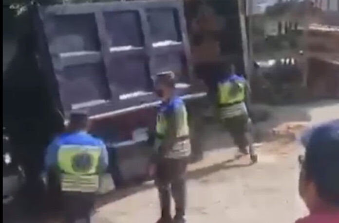 policias-militares-captura-de-pantalla