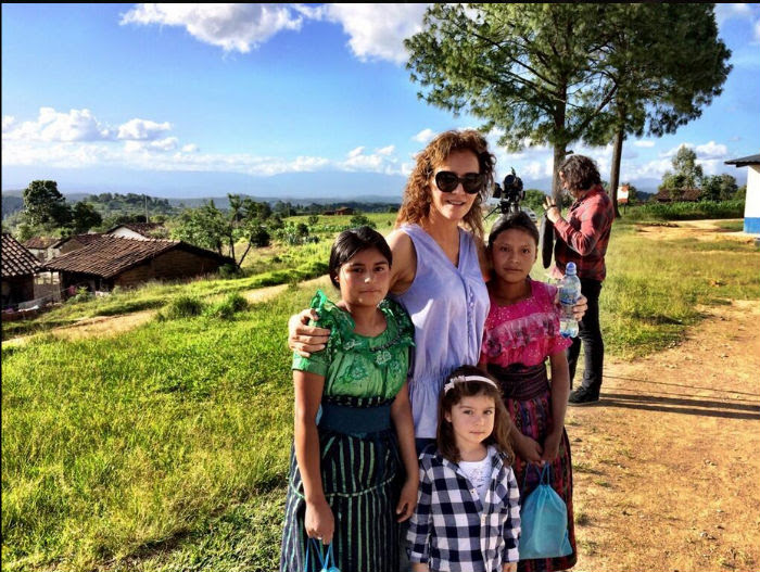 La empresaria juarense durante su viaje a Guatemala. Foto: Twitter @angelicafuentes