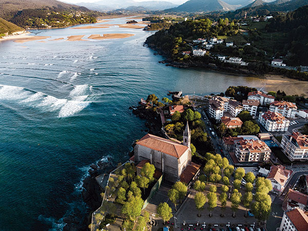 Urdaibai desde Mundaka. 101 monumentos