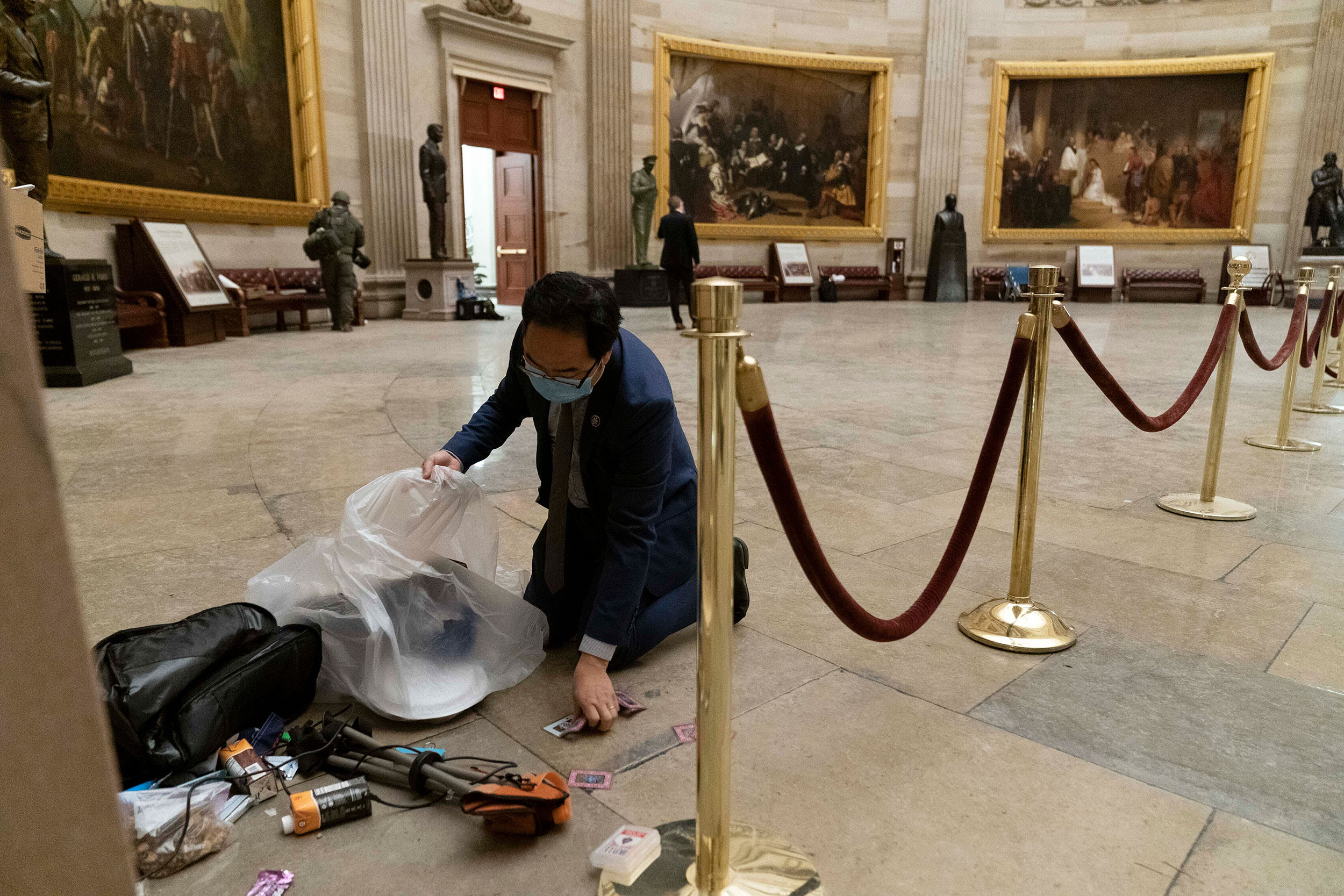 Lawmaker helps clean Capitol after a deadly siege