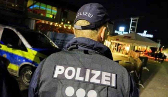 Germany: Muslim teen stabs non-Muslim in the neck for looking at his mother “provocatively”