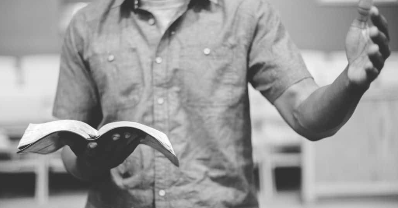 Le mythe «Les pasteurs ne devraient prêcher que l'Évangile»