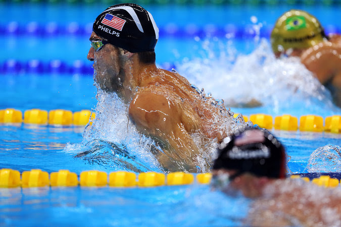 Michael Phelps en una de sus competencias del jueves