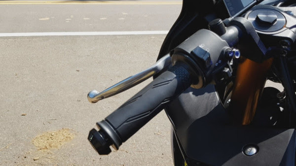 Yamaha-R3-2020-06-Semi-Guidao