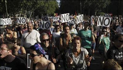 Miles de desempleados se manifiestan contra el Gobierno en Madrid en julio de 2012.