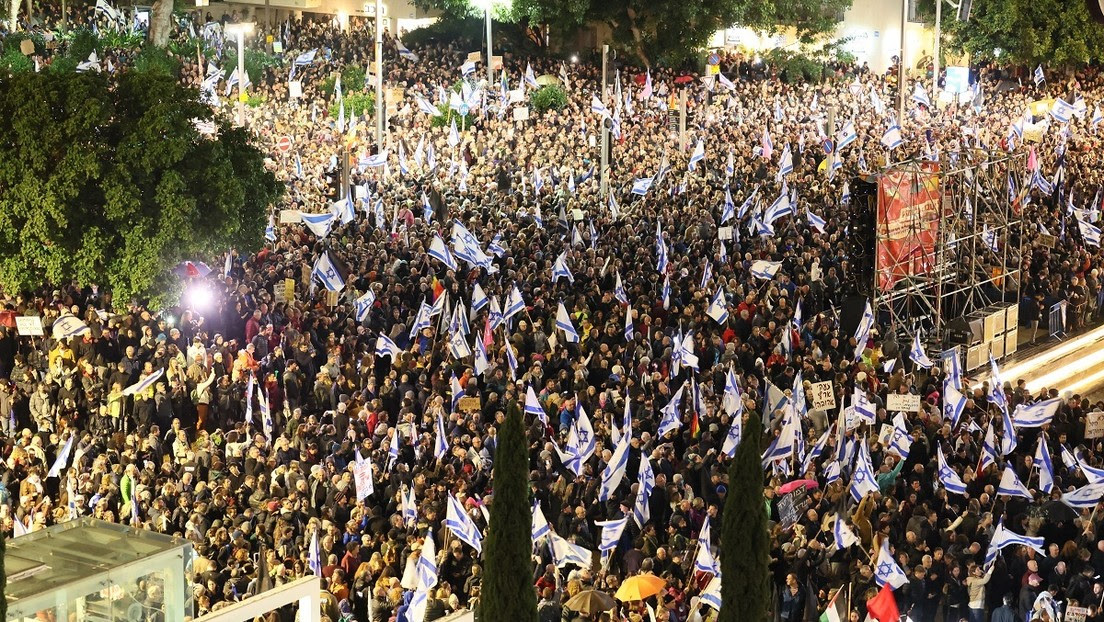 Decenas de miles de personas marchan contra el Gobierno de Israel: ¿contra qué protestan?