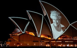 World mourns the late Queen