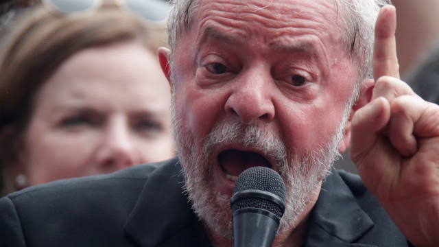 'PT não tem que fazer autocrítica', diz Lula em evento na Bahia