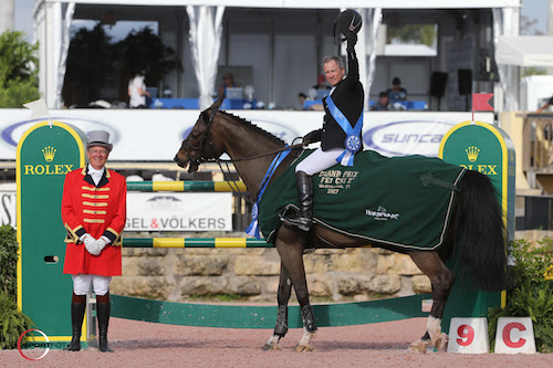 Peter Leone and Wayfarer in their winning presentation with ringmaster Steve Rector.