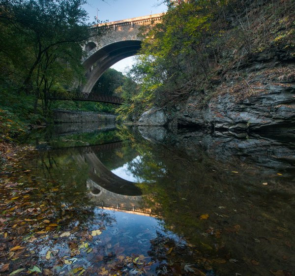 Wissahickon-Gorge-in-Fall-Philly-8621%20(1).jpg