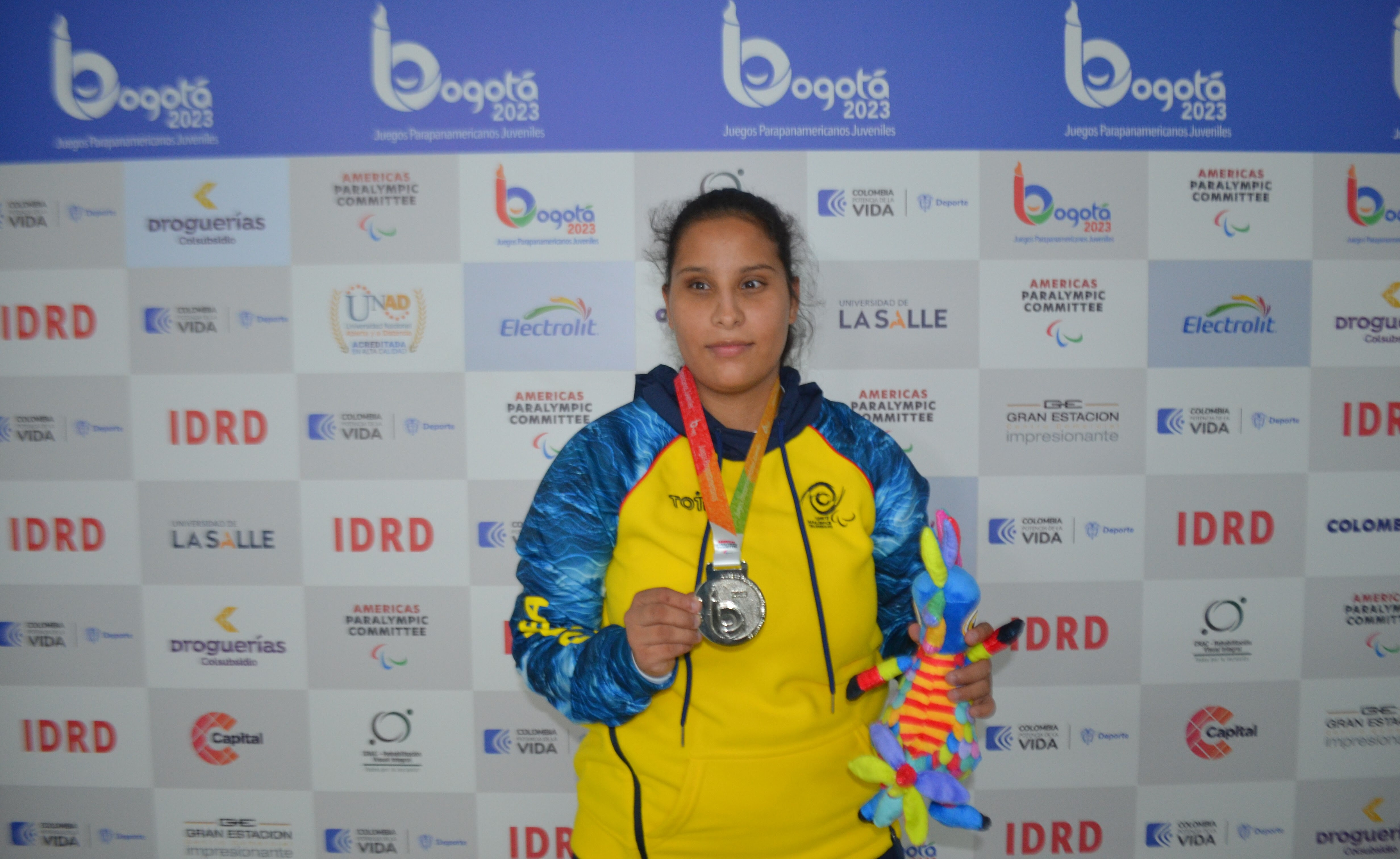 Lina Arbeláez medalla de plata en judo