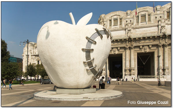 ''La Mela reintegrata'' di Michelangelo Pistoletto