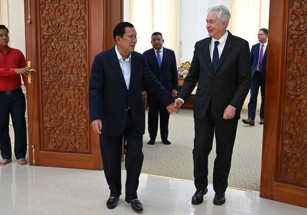 Cambodia’s Hun Sen holds rare meeting with CIA chief