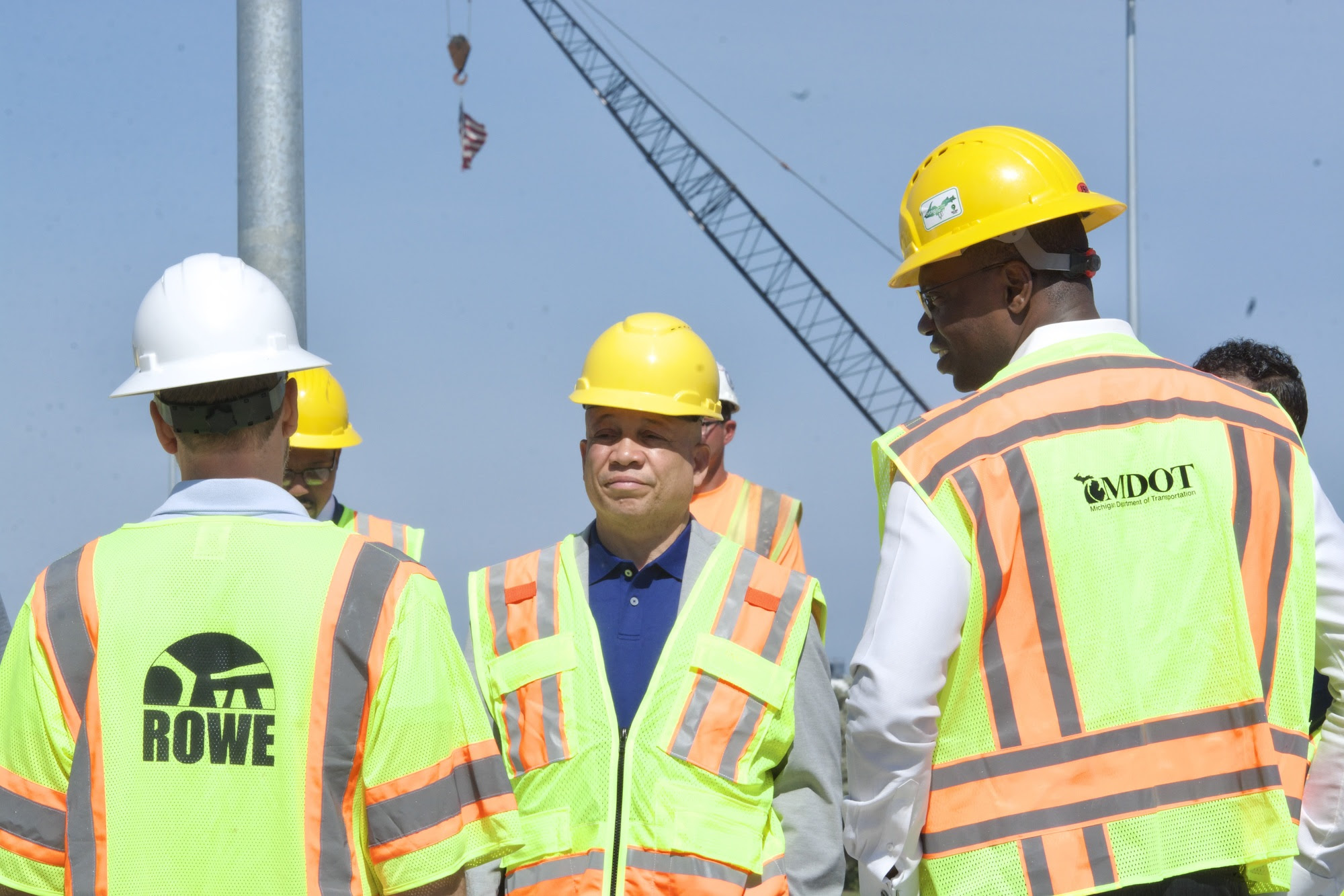  Lt. Governor Gilchrist Tours Rebuilding Michigan Project in Flint 