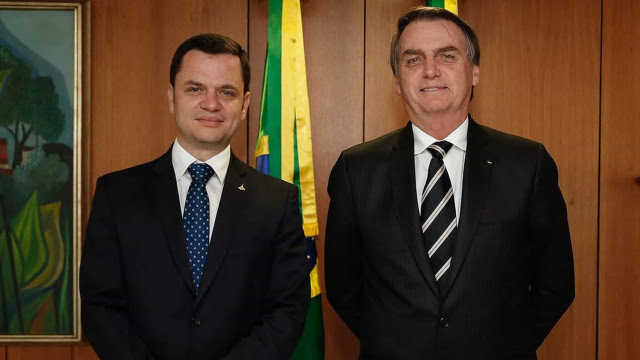 Com ministro ligado à segurança pública, Bolsonaro tenta articular base policial