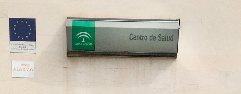 Más de 60 entidades piden a la Junta y al Parlamento andaluz que se mantengan abiertos los centros de salud y que se refuercen los Servicios Sociales