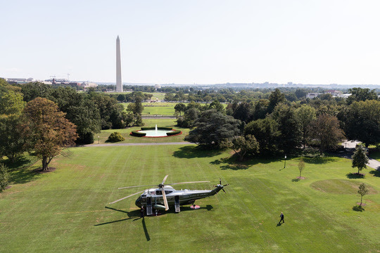 Official White House Photo by Shealah Craighead