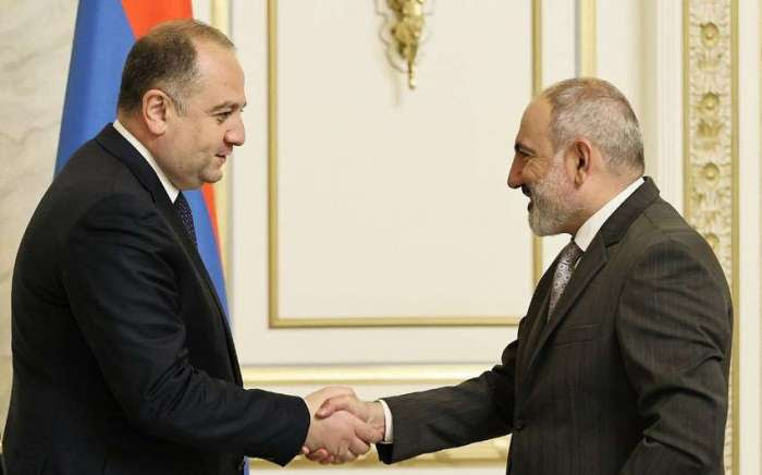 Armenian PM, Georgian Defense Minister mull regional security 