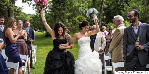 22 deslumbrantes do mesmo sexo casamento fotos que são tão cheio de amor