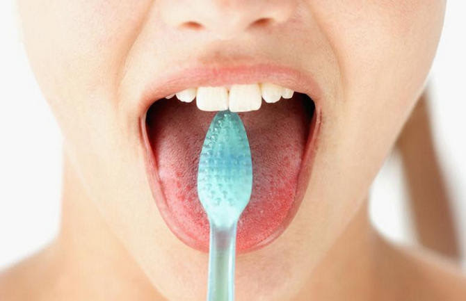Nạo lưỡi giúp ngăn chặn độc tố bị tái hấp thu vào trong cơ thể.