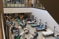 Un hospital con la UCI al 100% en Madrid: "Ya no nos cogen traslados, y si no se llevan a los pacientes pueden morir"