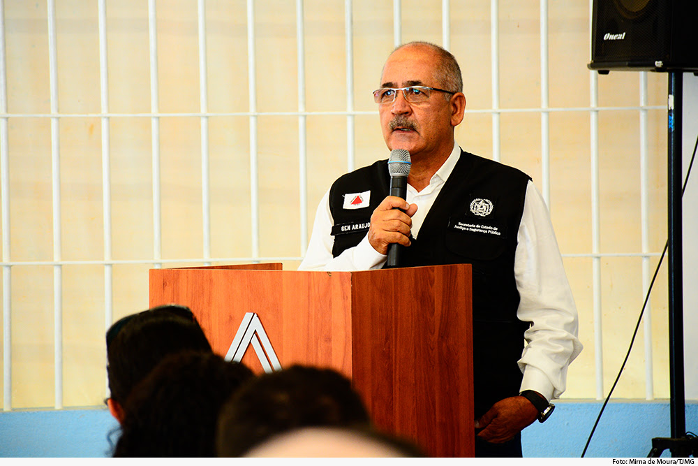 not5-palestra-apac-santa-luzia-secretario-de-seguranca-mario-lucio-05.jpg