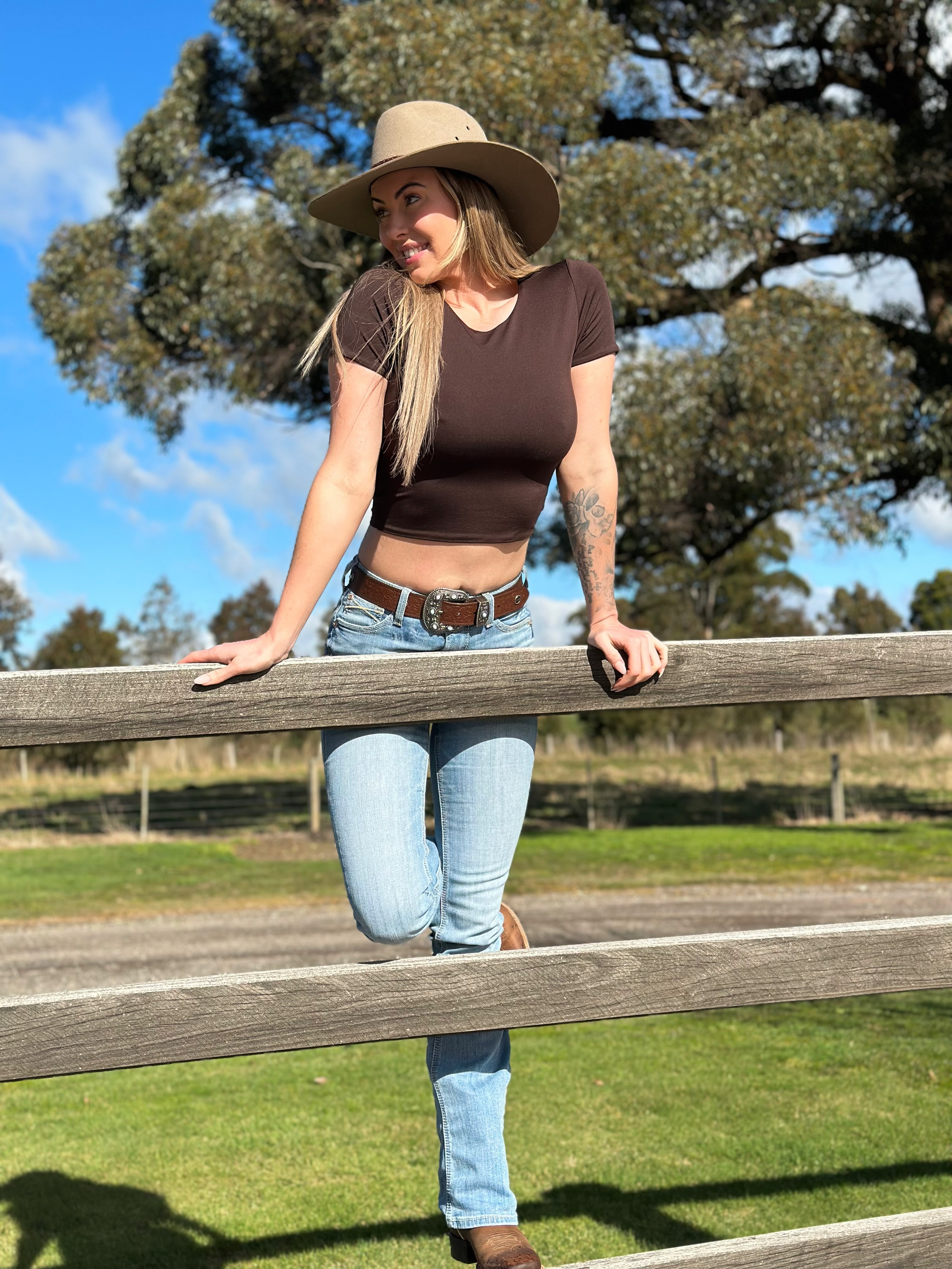 Mowing my lawns naked made me rich! Honeyy Brooks Reveals All! – EMMNETWORK