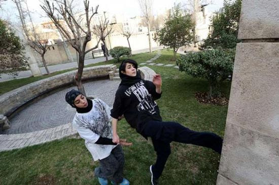 عکس های جدید از دختران پارکور در آسمان تهران